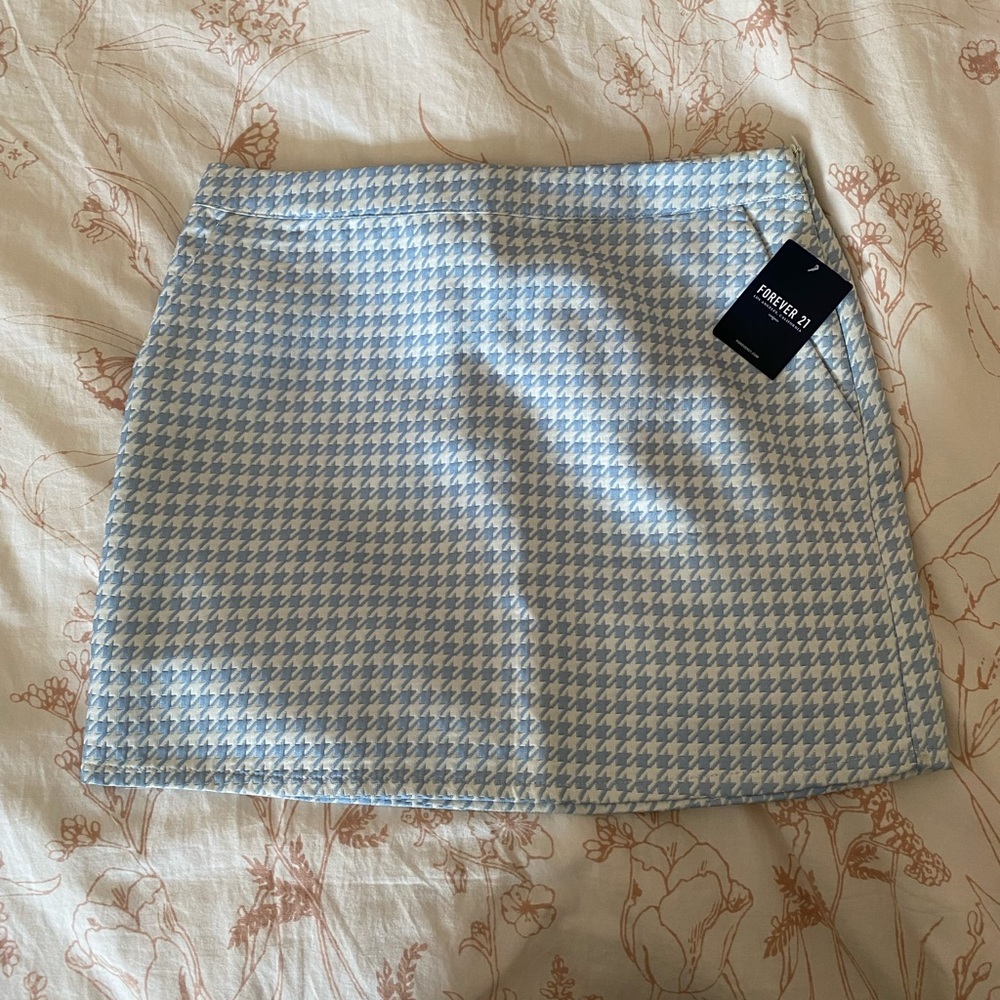 NWT Blue and White Houndstooth Skirt